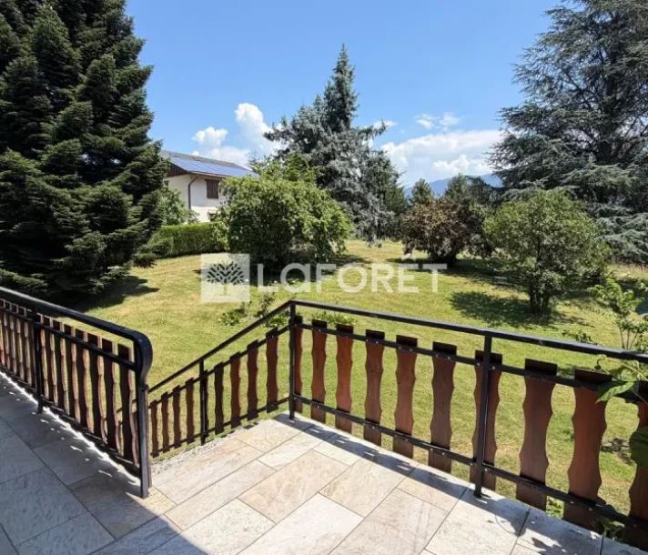 Appartement à Cléry