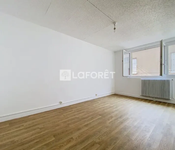 Voir la photo 1/5 du type apartment à Elbeuf
