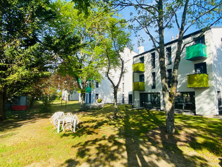 Voir la photo 1/10 du type apartment à Avon