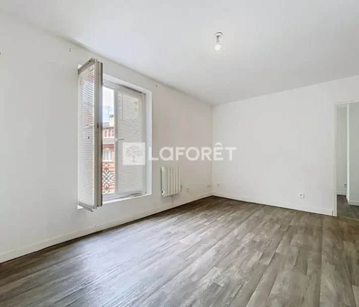 Voir la photo 1/8 du type apartment à Elbeuf