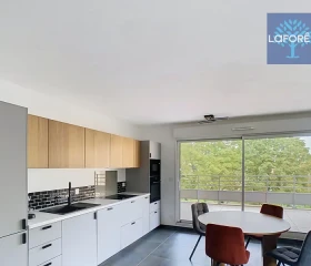 Appartement à Saint-Marc-Jaumegarde