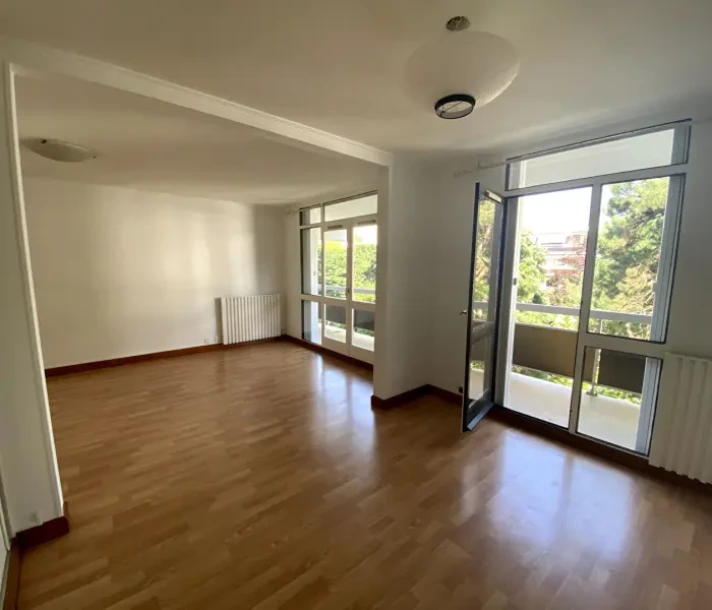 Voir la photo 1/8 du type apartment à Lormont
