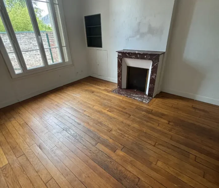 Voir la photo 1/10 du type house à Compiègne