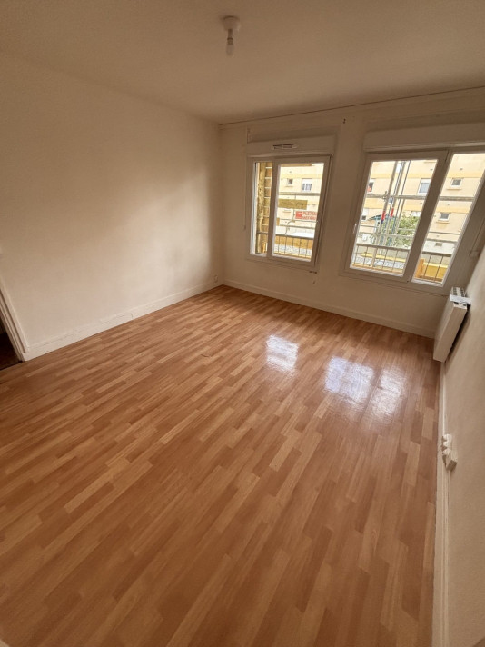 Voir la photo 1/7 du type apartment à Troyes