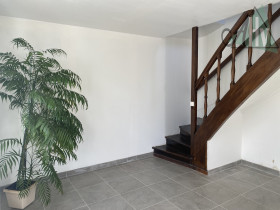 Maison à Montigny-Lencoup