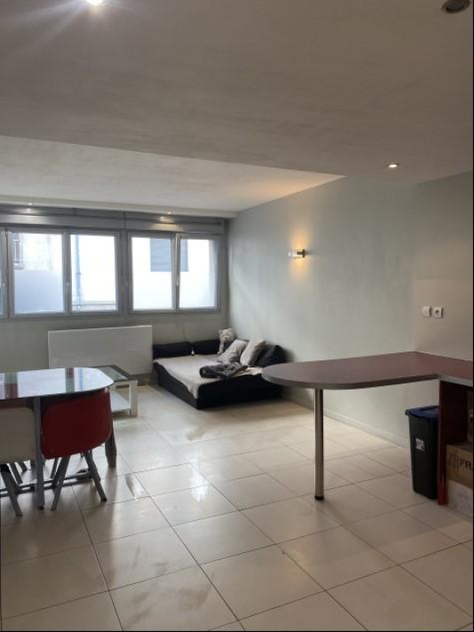 Voir la photo 1/8 du type apartment à Nantes