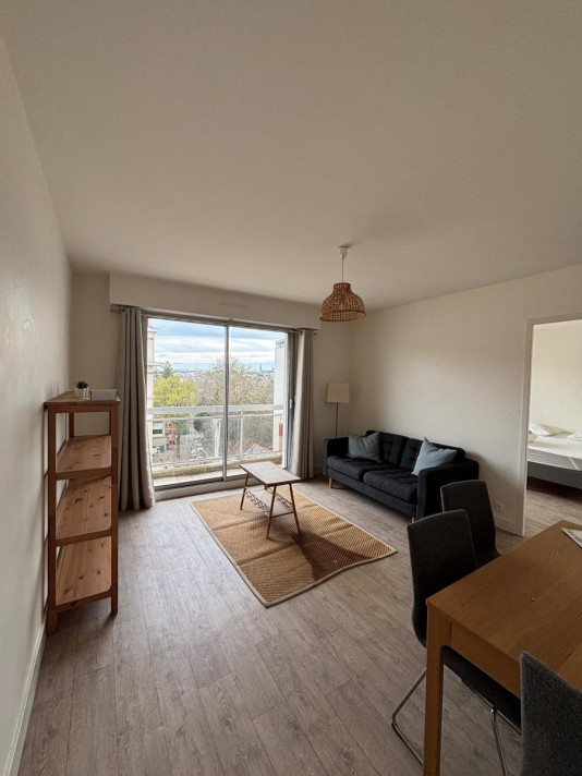 Voir la photo 1/6 du type apartment à Nantes