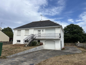 Maison à La Chapelle-Launay