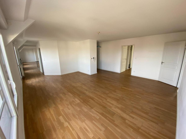 Voir la photo 1/13 du type apartment à Nantes