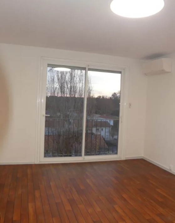 Voir la photo 1/3 du type apartment à Mérignac