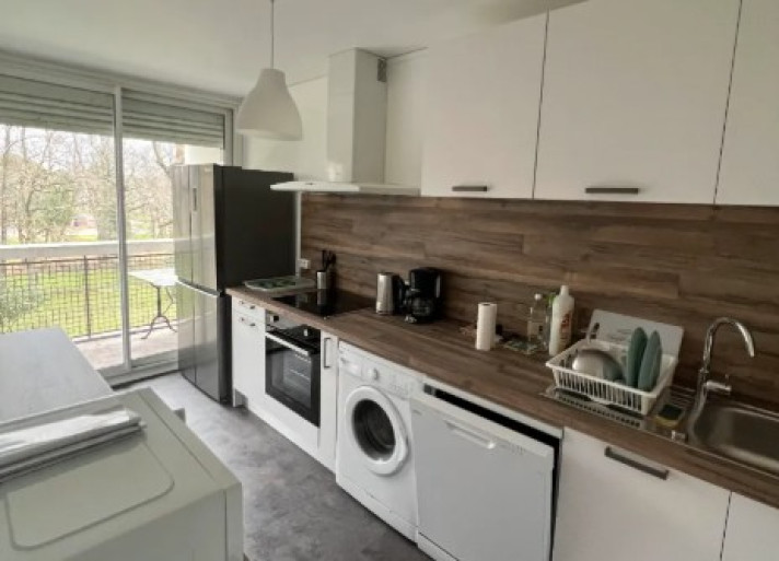 Voir la photo 1/3 du type apartment à Mérignac