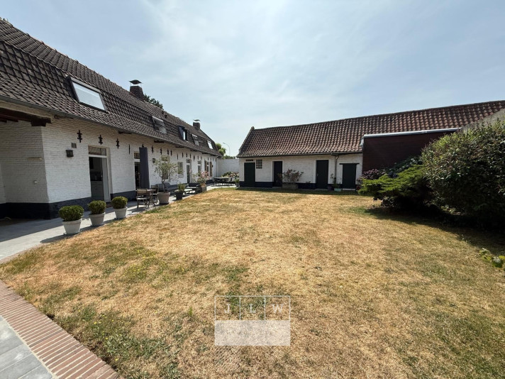 Voir la photo 1/18 du type house à Saint-André-lez-Lille