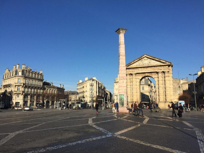 Voir la photo 1/1 du type apartment à Bordeaux