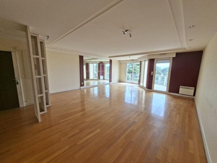 Voir la photo 1/18 du type apartment à Nantes