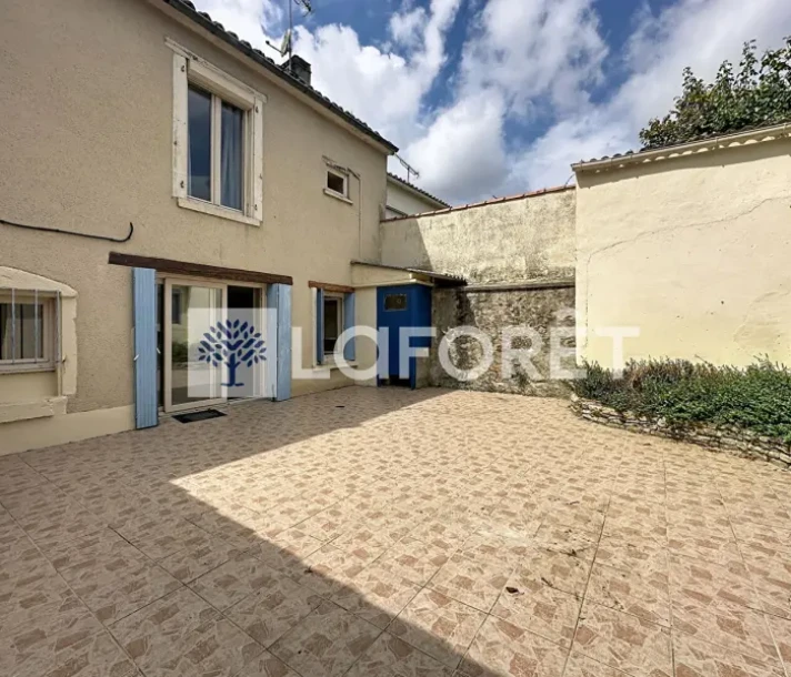 Voir la photo 1/12 du type house à La Châtaigneraie