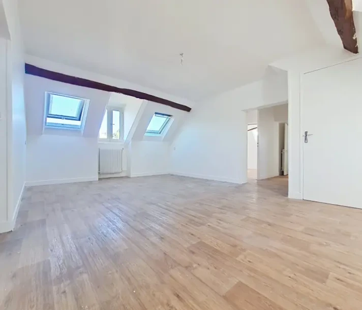 Voir la photo 1/6 du type apartment à Évreux