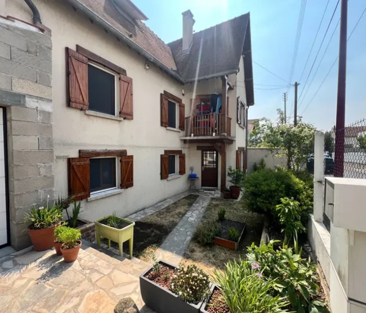 Voir la photo 1/11 du type house à Bezons