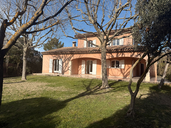 Maison à Simiane-Collongue