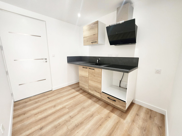 Voir la photo 1/9 du type apartment à Mayet