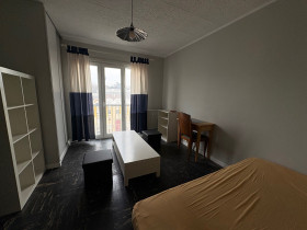Studio à Valence