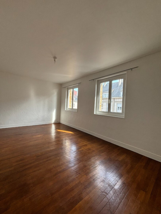 Voir la photo 1/7 du type apartment à Elbeuf