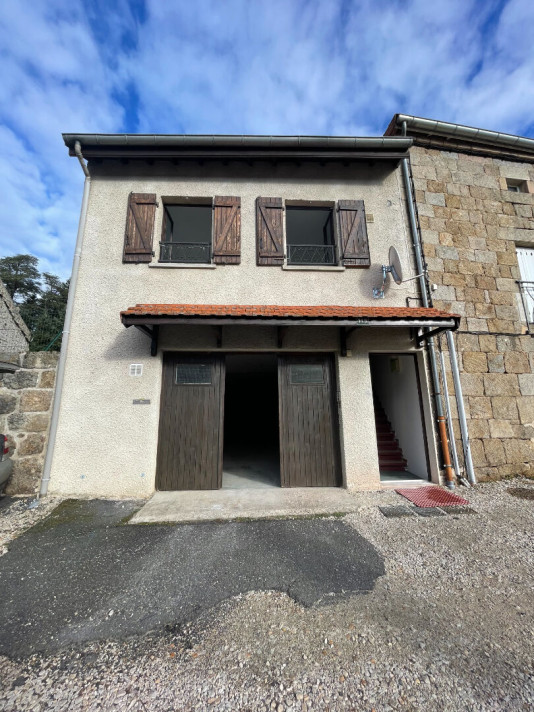 Voir la photo 1/8 du type house à Lapte