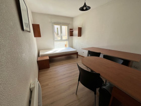 Studio à Valence