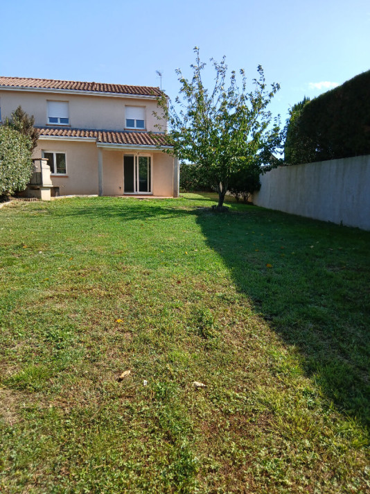 Voir la photo 1/17 du type house à Mazères