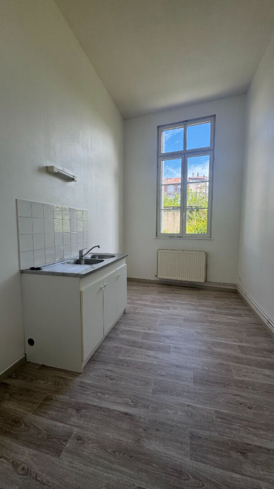 Voir la photo 1/8 du type apartment à Elbeuf