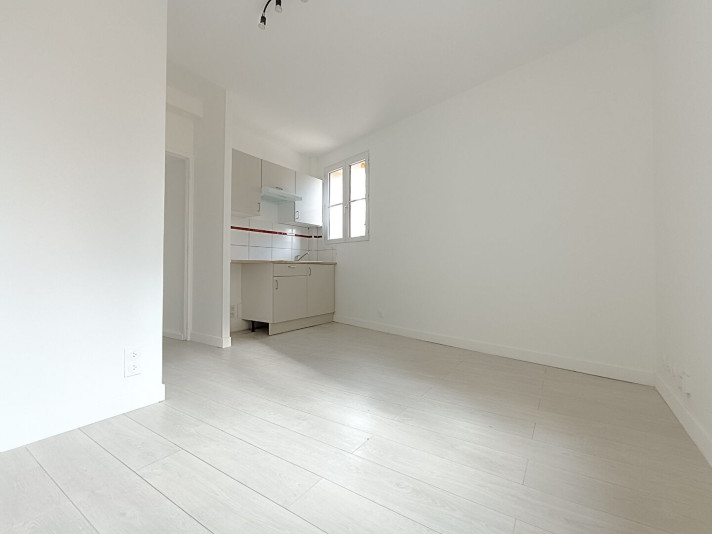 Voir la photo 1/4 du type studio à Étampes