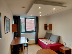 Studio à Valence