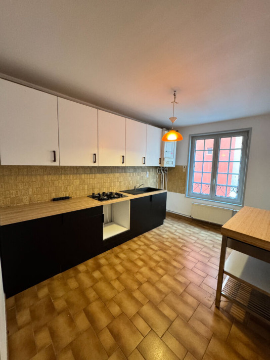 Voir la photo 1/9 du type apartment à Yssingeaux