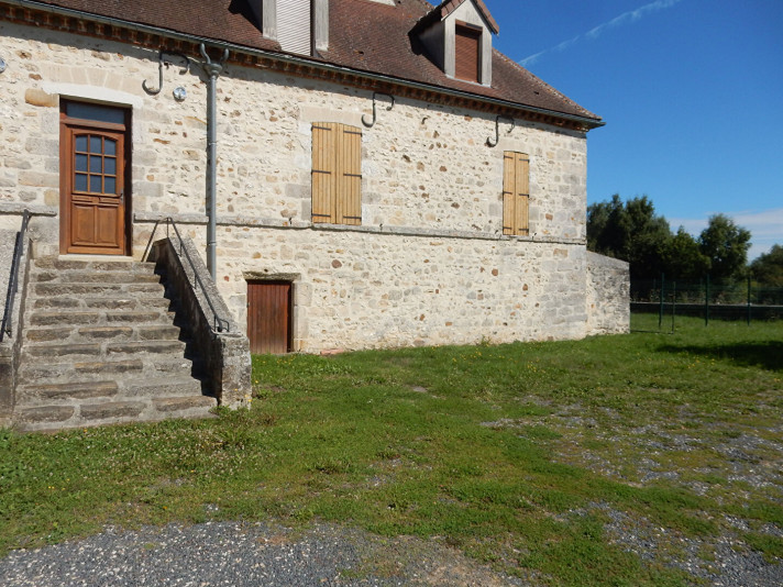 Voir la photo 1/12 du type house à Charleville