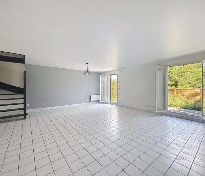 Voir la photo 1/11 du type house à Cergy