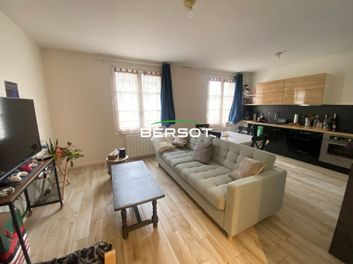 Voir la photo 1/12 du type apartment à Besançon