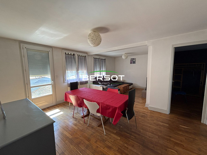 Voir la photo 1/10 du type apartment à Besançon