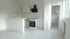 Appartement à Saint-Laurent-d'Andenay