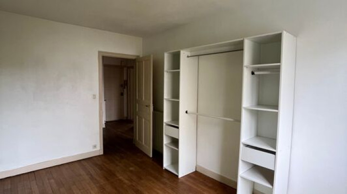 Voir la photo 1/12 du type apartment à Limoges