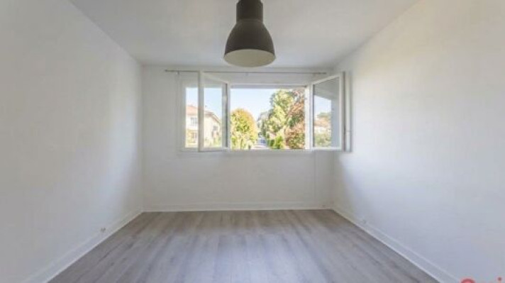 Voir la photo 1/8 du type apartment à Saint-Michel-sur-Orge