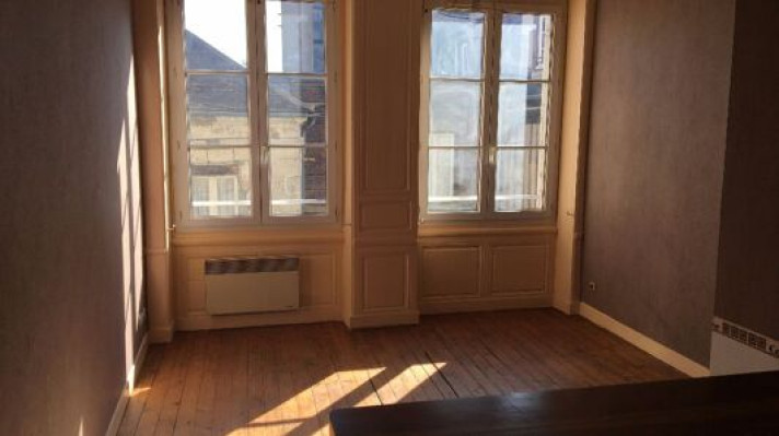 Voir la photo 1/4 du type apartment à Compiègne