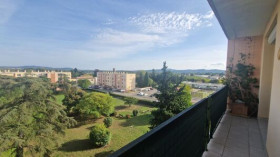 Appartement à Pont-Saint-Esprit