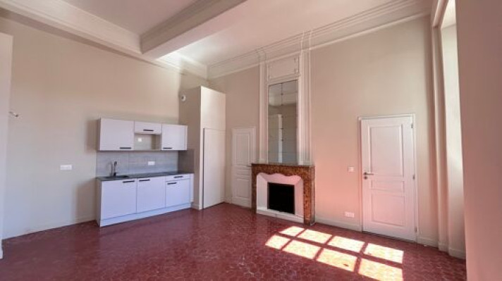 Voir la photo 1/4 du type apartment à Avignon