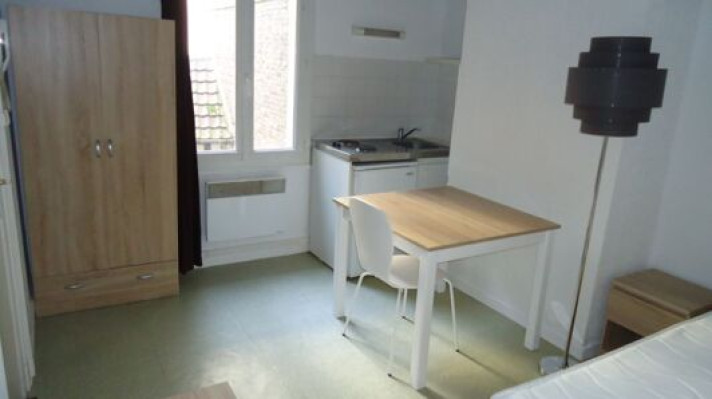 Voir la photo 1/3 du type apartment à Compiègne