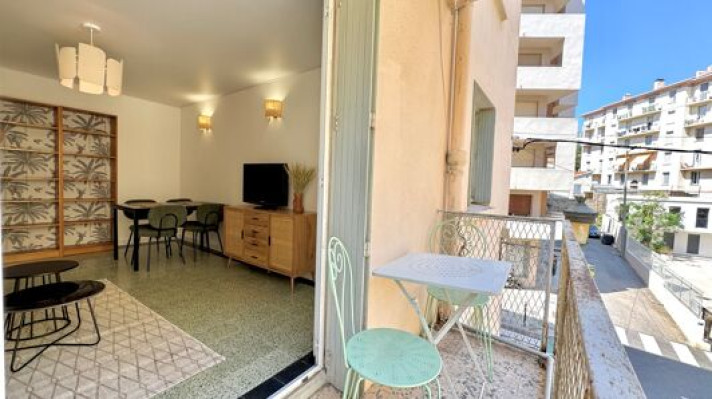 Voir la photo 1/9 du type apartment à Bastia