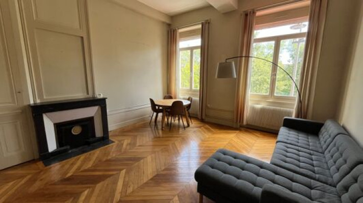 Voir la photo 1/11 du type apartment à Caluire-et-Cuire