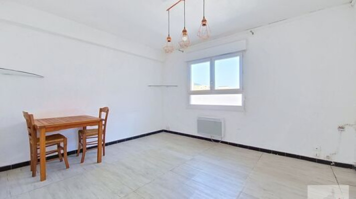 Voir la photo 1/6 du type apartment à Ajaccio