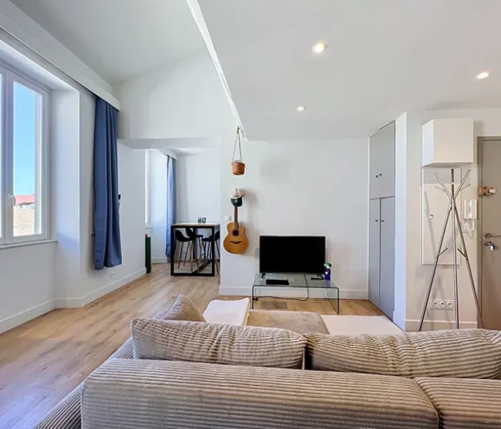 Voir la photo 1/9 du type apartment à Nîmes