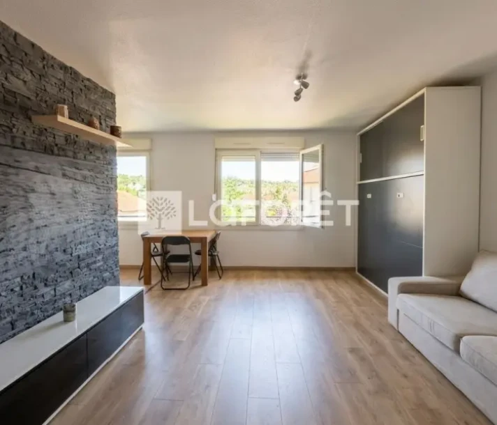 Studio à Saint-Genis-Laval