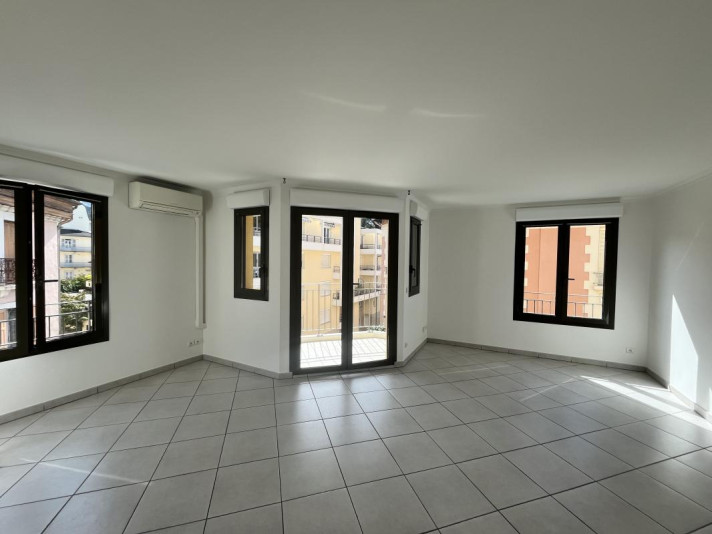Voir la photo 1/7 du type apartment à Aix-les-Bains