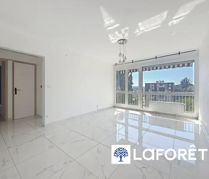 Voir la photo 1/10 du type apartment à Bourgoin-Jallieu